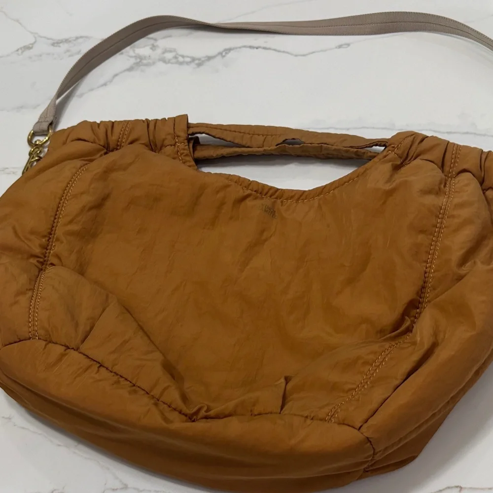 Vince Camuto rustic oak Bag with Zip Accents